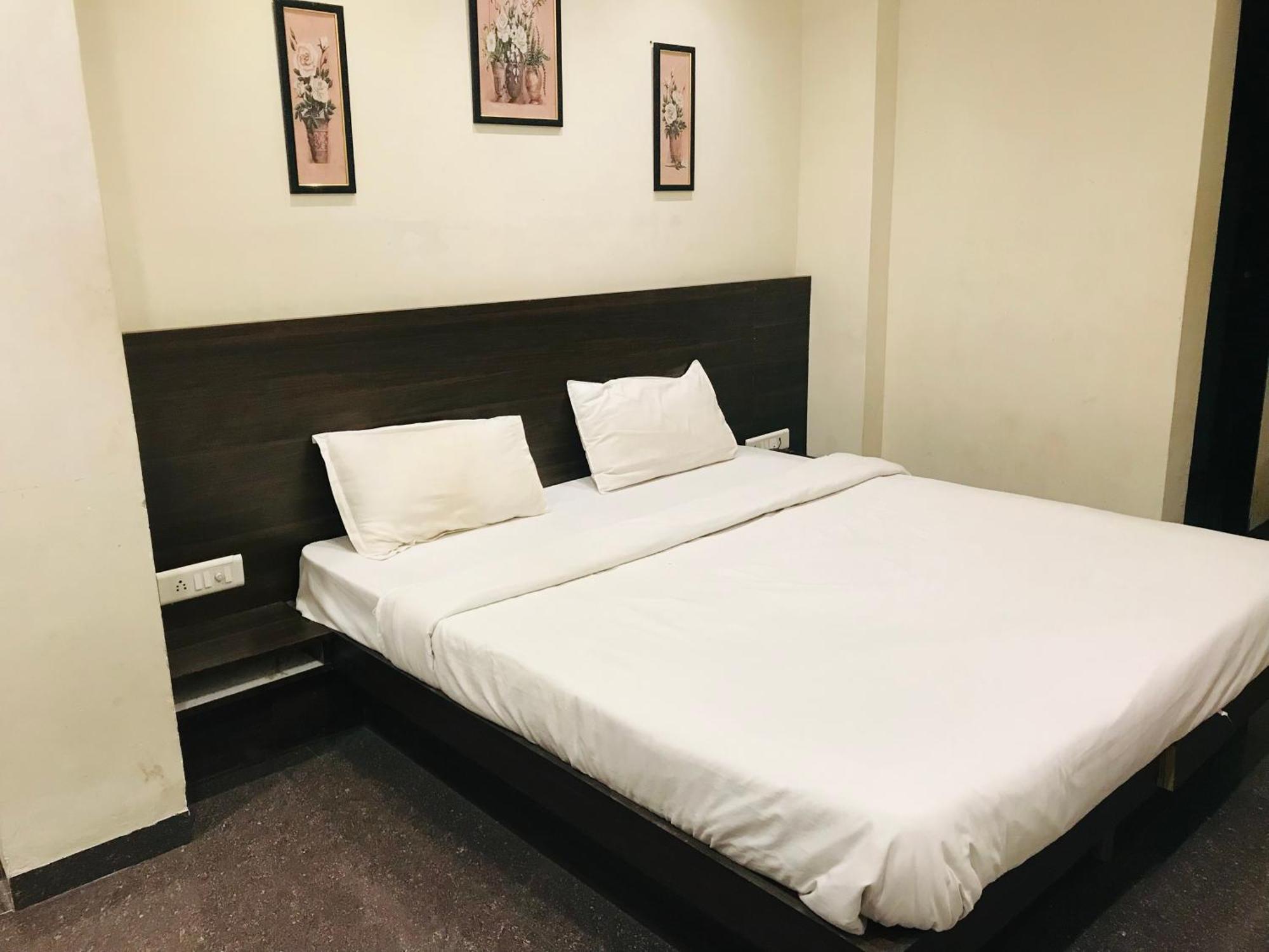 Hotel Divine Indore Exterior foto